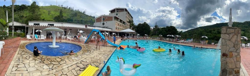 Hotel Cavalinho Branco Flat-105 Águas de Lindóia Dış mekan fotoğraf